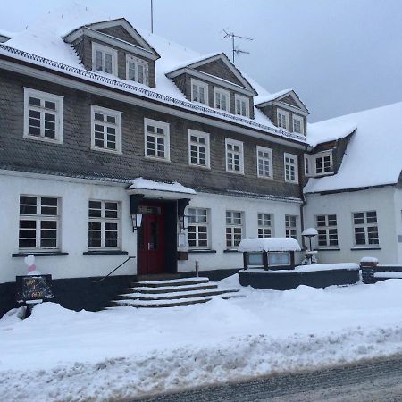 Der Engel Aparthotel Winterberg Esterno foto