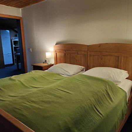 Der Engel Aparthotel Winterberg Esterno foto