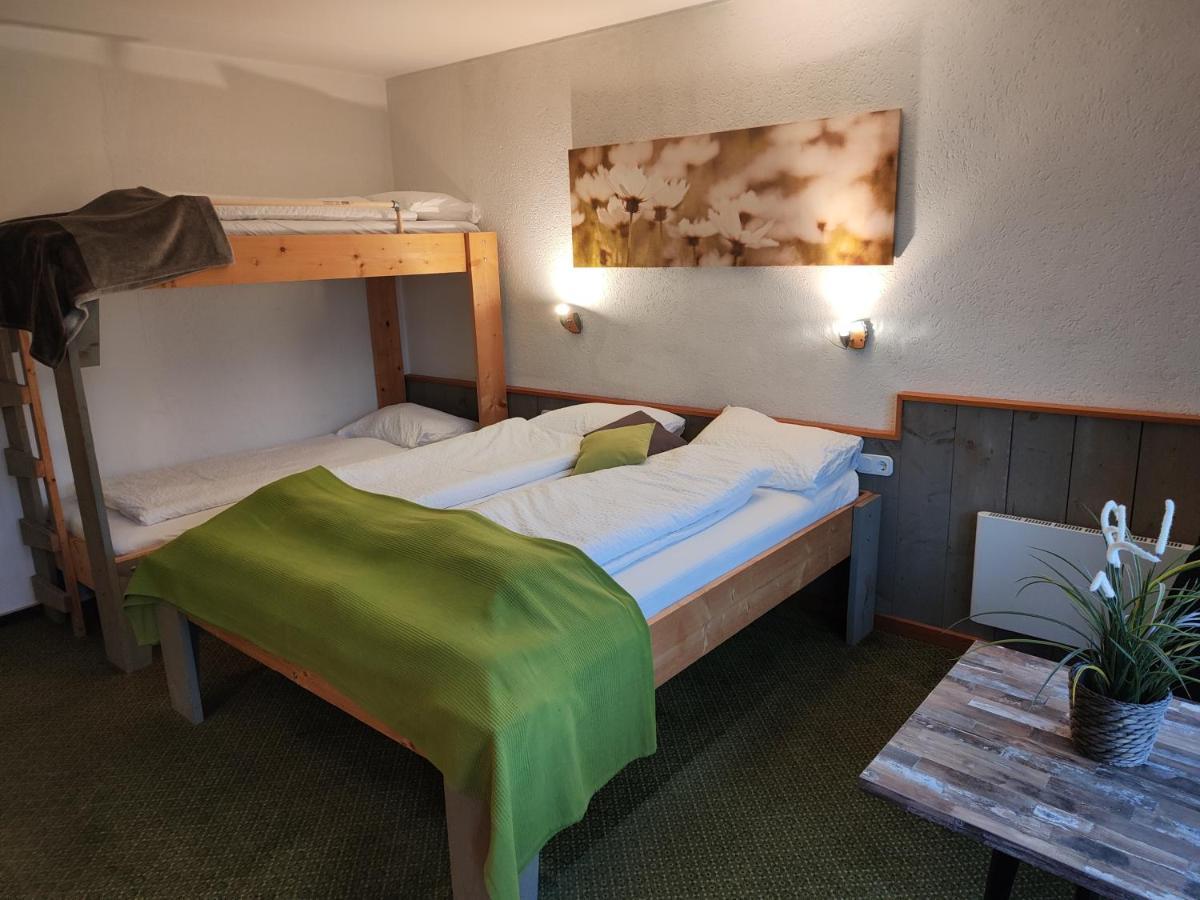 Der Engel Aparthotel Winterberg Esterno foto
